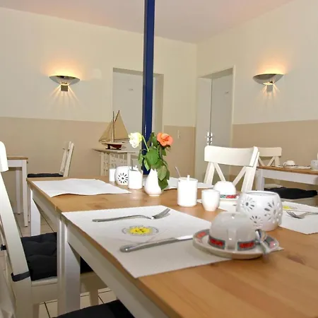 Apartmán F-1010 Strandhaus Moenchgut Bed&Breakfast Dz 22 Strandnah, Inkl Fruehstueck Lobbe